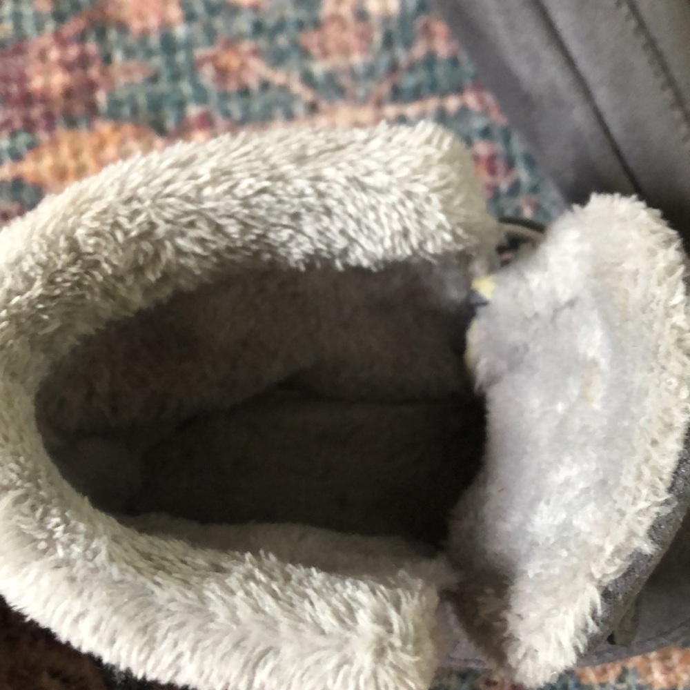 Baby moccasin style booties - Picture 5 of 8